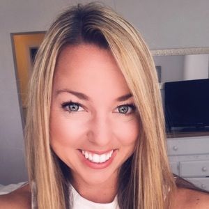 Meet your Posher, Jackie